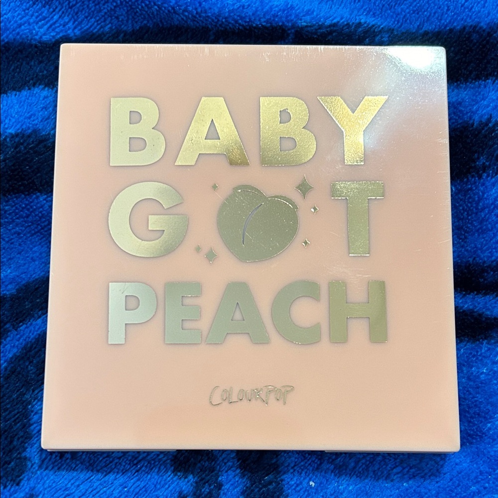 BABY G🍑T PEACH EYESHADOW PALETTE